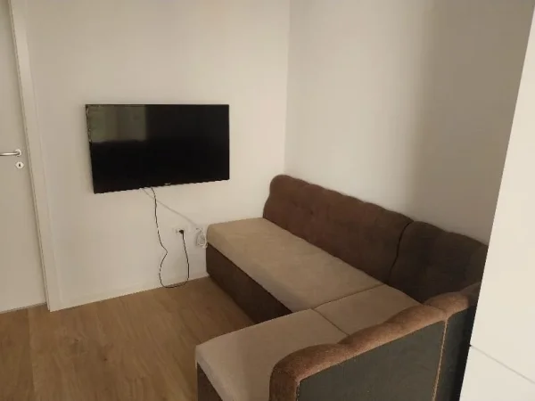 Tirane, jepet me qera garsonier 1+1 Kati 2, 33 m² 300 € (Kompleksi Mangalem)