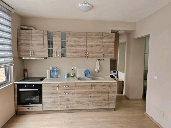 Tirane, jepet me qera apartament 1+1 Kati 2, 60 m² 500 € (stadiumi dinamo)