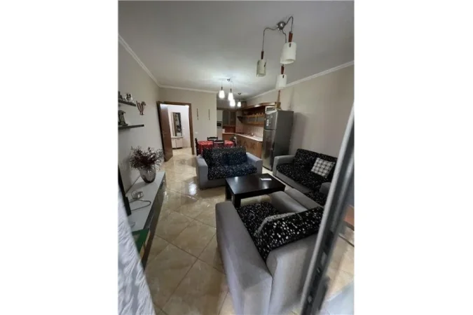 Tirane, jepet me qera apartament 2+1+Ballkon Kati 2, 116 m² 600 € (Ibrahim Kodra)