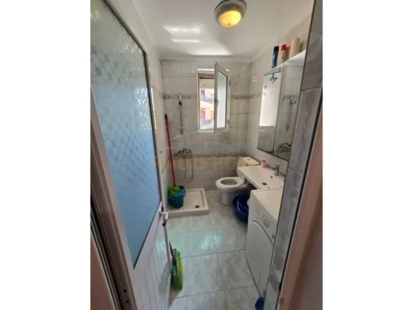 Tirane, shitet apartament 1+1+Ballkon Kati 3, 50 m² 88.000 € (Hoxha tahsim)