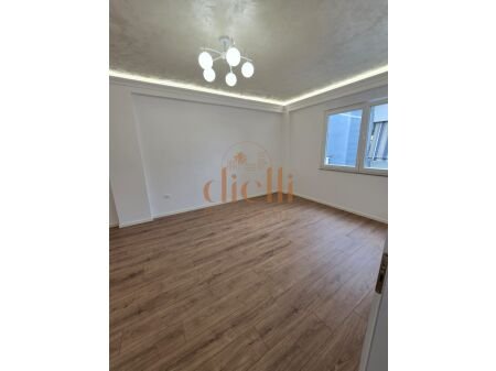 Tirane, shitet apartament 2+1 Kati 7, 96 m² 210.000 € (Rrugea E Kavajes)