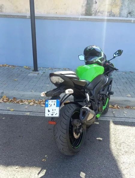 Shkoder, shitet Motociklete gare kawasaki ninja , jeshile 100.000 km