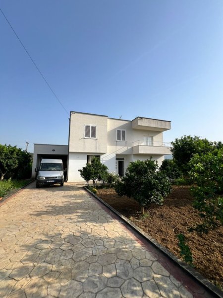 Tirane, jepet me qera shtepi 2 Katshe Kati 2, 3.100 m² 2.500 € (Lundër) TT 1127