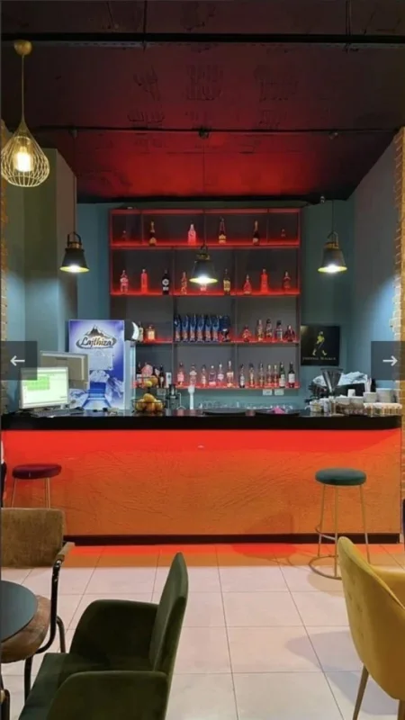 Tirane, jepet me qera lokal Kati 0, 150 m² 600 € (21 Dhjetori)