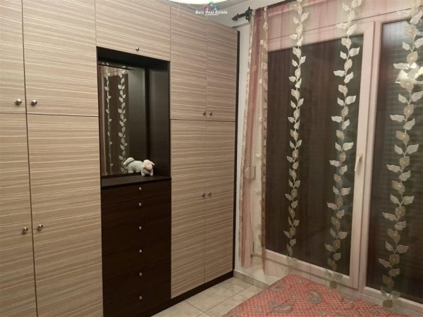 Tirane, jepet me qera apartament 1+1+Ballkon Kati 7, 60 m² 500 € (dritan hoxha)