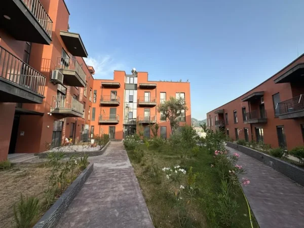 Tirane, shitet apartament 2+1 Kati 3, 90 m² 200.000 € (Rose Garden Residence, TEG)