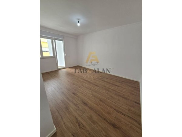 Tirane, shitet apartament 2+1+2 Kati 7, 96 m² 210.000 € (Condor Center) Rruga e Kavajes