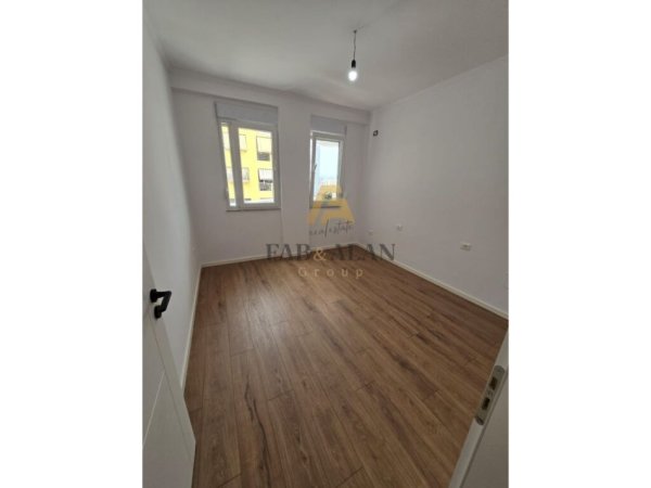 Tirane, shitet apartament 2+1+2 Kati 7, 96 m² 210.000 € (Condor Center) Rruga e Kavajes
