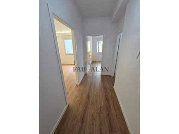 Tirane, shitet apartament 2+1+2 Kati 7, 96 m² 210.000 € (Condor Center) Rruga e Kavajes