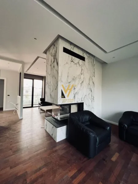 Tirane, jepet me qera Vile Kati 0, 900 m² 4.300 € (SAUK)