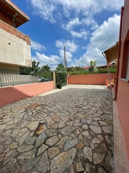 Tirane, shitet Vile 3 Katshe , 375 m² 305.000 € (PORCELAN)