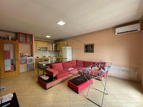 Tirane, shitet apartament 2+1 Kati 12, 110 m² 175.000 € (Zogu i Zi)
