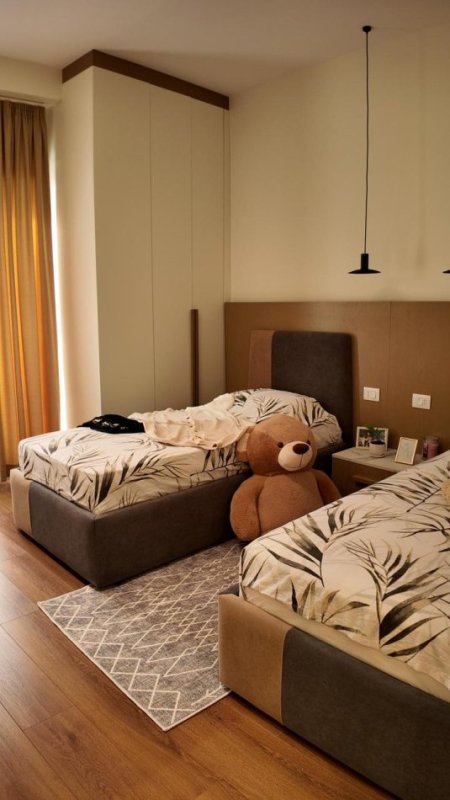 Tirane, shitet apartament 2+1 Kati 8, 132 m² 290.000 € (Pazari i ri)