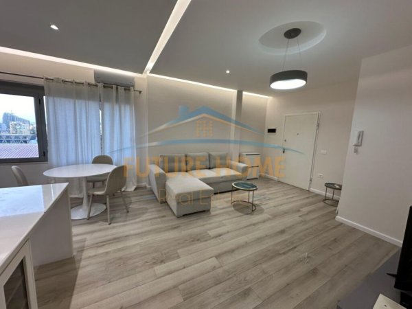 Tirane, jepet me qera apartament 1+1+Ballkon Kati 5, 66 m² 700 € (Rruga e Kosovareve)
