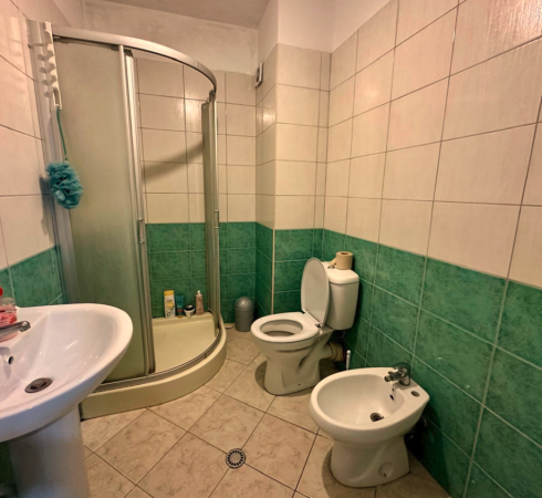 Tirane, shes apartament 2+1+Ballkon Kati 2, 120 m² 140.000 € (Astir)