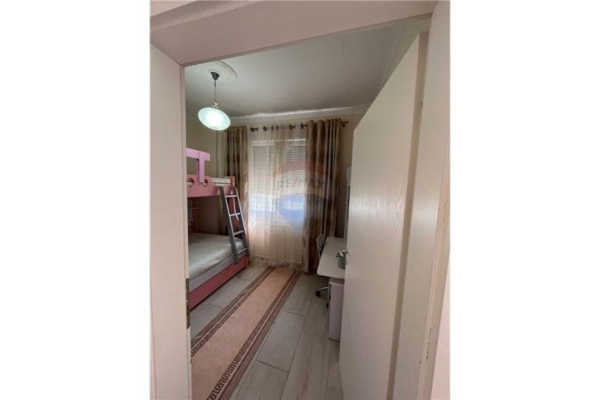 Tirane, jepet me qera apartament 2+1 , 80 m² 500 € (Rruga Selita e Vjeter - Kopshti Botanik)