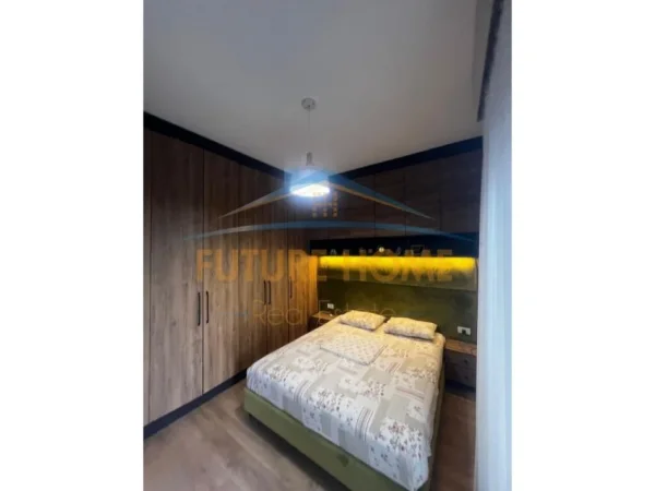 Tirane, shitet apartament 1+1+Ballkon Kati 2, 48 m² 125.000 € (Pazari i Ri)