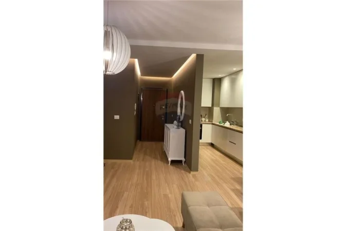Tirane, jepet me qera apartament 2+1 Kati 1, 90 m² 600 € (Brryli - Materniteti i Ri)