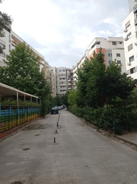 Tirane, jepet me qera apartament 2+1+Ballkon Kati 6, 87 m² 700 € (Astir mbrapa Wellit)