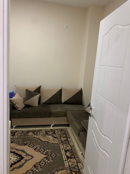 Tirane, jepet me qera apartament 1+1 Kati 1, 60 m² 249 € (Yzberisht)