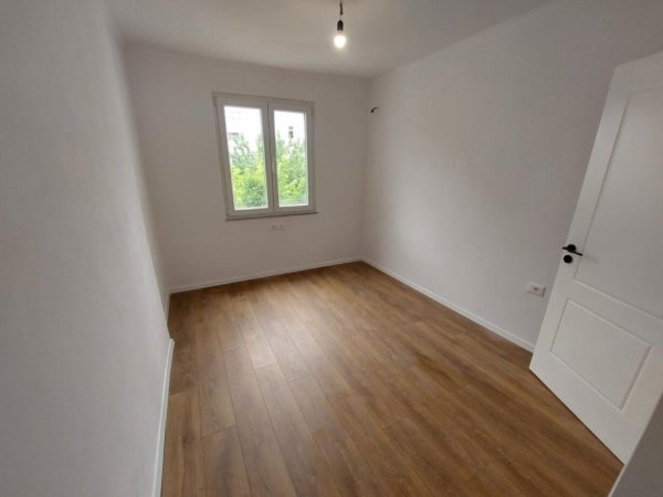 Tirane, jepet me qera apartament 2+1 Kati 3, 80 m² 600 € (Harry Fulltz)