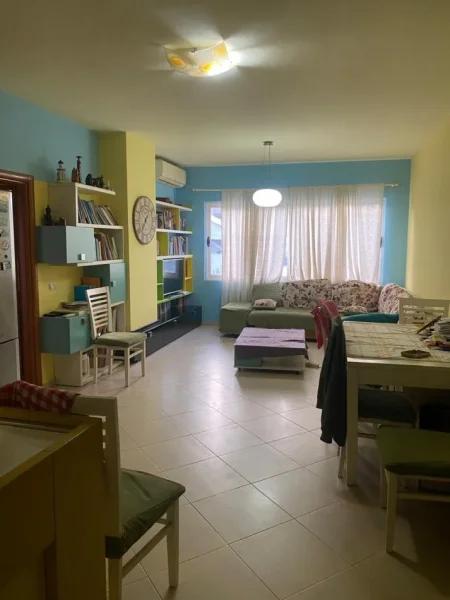 Tirane, shes apartament 2+1 Kati 1, 90 m² 135000 € (astir)