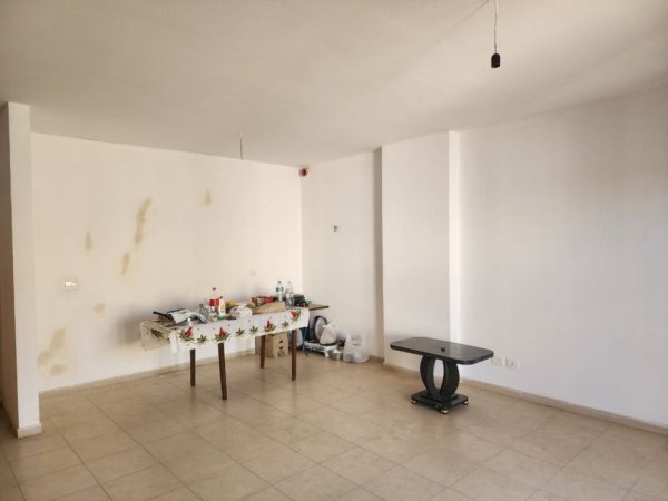 Durres, shes apartament 3+1+Ballkon Kati 3, 134 m² 110.000 € (Tropikal, Durres)