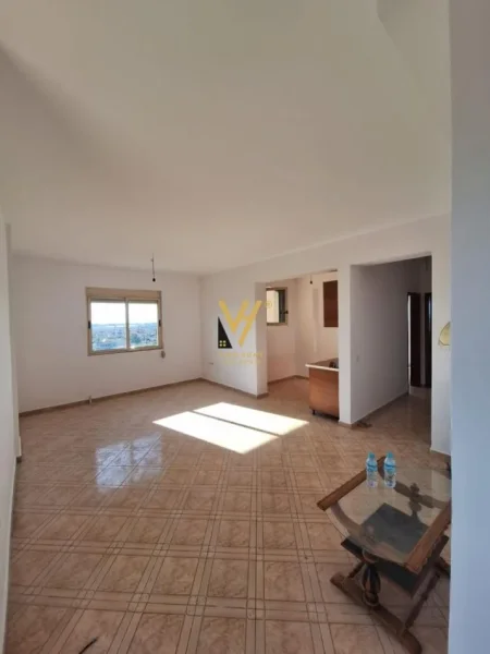 Fier, shitet apartament 2+1+Ballkon Kati 8, 138 m² 70.000 € (FIER)