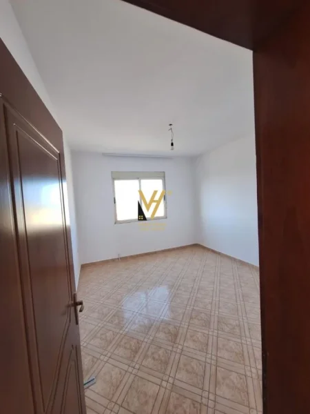 Fier, shitet apartament 2+1+Ballkon Kati 8, 138 m² 70.000 € (FIER)