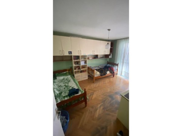 Tirane, shitet apartament 3+1 Kati 5, 88 m² 145.000 € (Selvia)