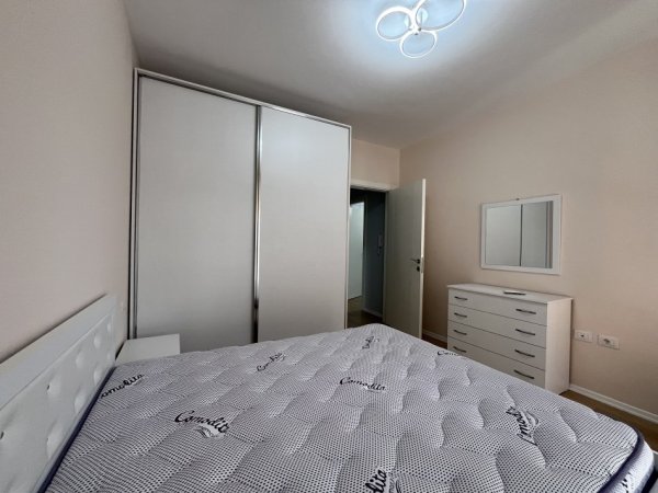 Tirane, jepet me qera apartament 1+1+Ballkon , 500 € 