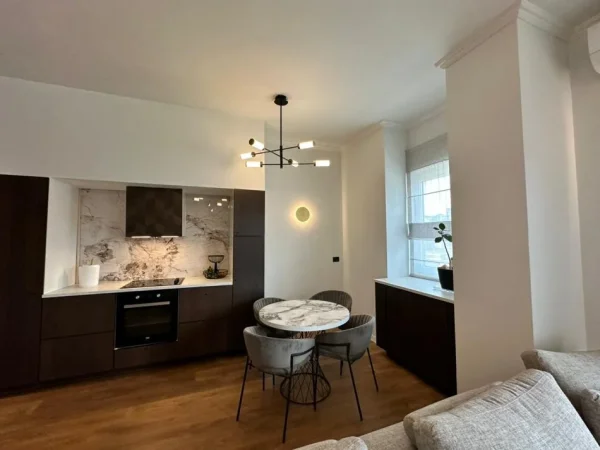 Tirane, jepet me qera apartament 2+1 , 140 m² 2.000 € (Rruga Papa Gjon Pali II - Air Albania Stadium)