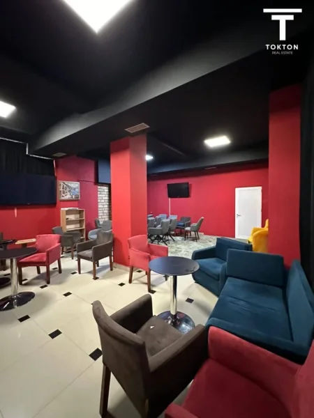 Tirane, shitet Kati 0, 355 m² 603.500 € (Don Bosko, Rruga Albanopoli)