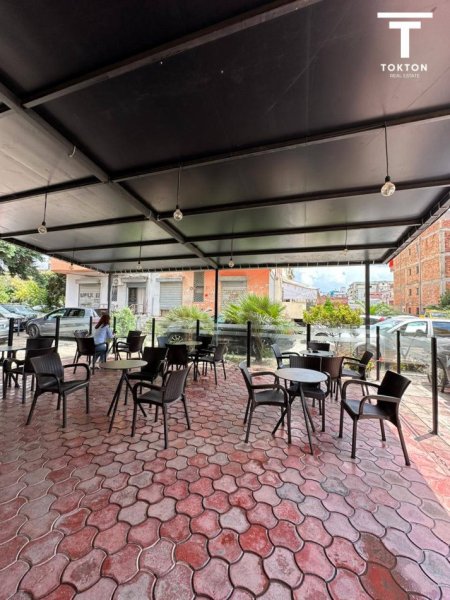 Tirane, shitet Kati 0, 355 m² 603.500 € (Don Bosko, Rruga Albanopoli)