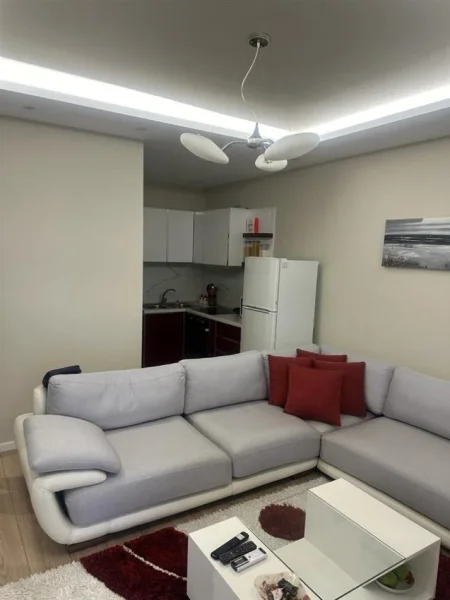 Tirane, shitet apartament 2+1+Ballkon , 112 m² 269.000 € (Komuna parisit)