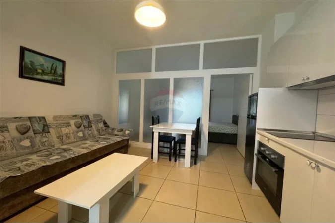 Tirane, jepet me qera apartament 1+1+Ballkon Kati 0, 48 m² 350 € (Kodra e Diellit)