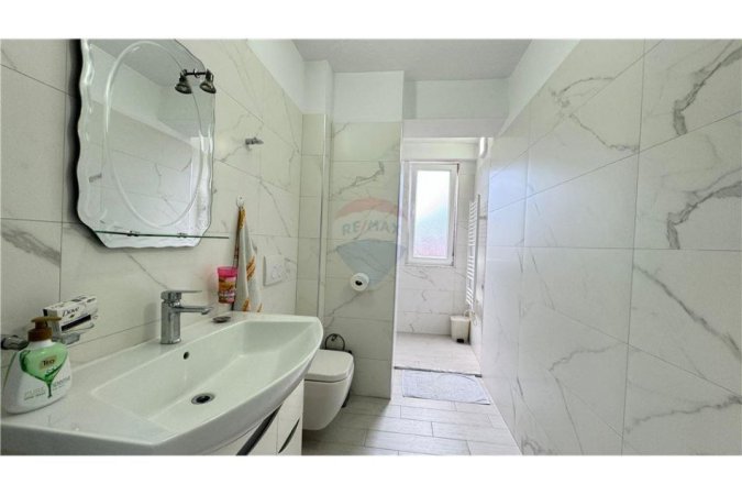 Tirane, jepet me qera apartament 1+1 Kati 3, 55 m² 400 € (Liceu Artistik)