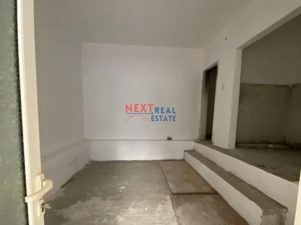 REZERVO PRONEN VETEM ME 500€! Vlore, shitet ambjent biznesi Kati 0, 51 m² 85.000 € (COLE)