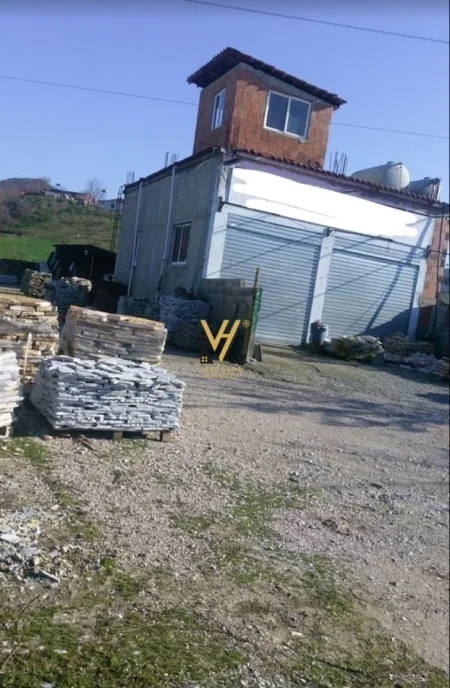 Tirane, shitet truall , 2.722 m² 390.000 € (PEZE TE VOGEL)