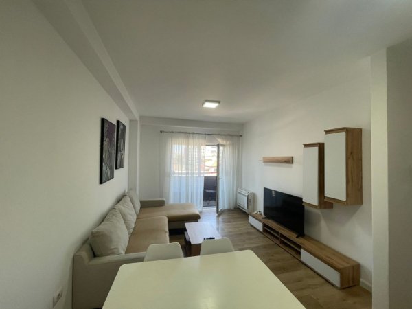 Tirane, jepet me qera apartament 2+1+Ballkon Kati 4, 119 m² 700 € (Jordan Misja)