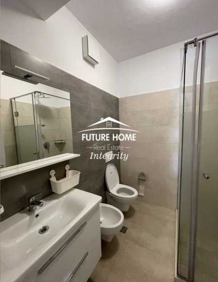 Tirane, jepet me qera apartament 2+1+2 Kati 6, 110 m² 1.100 € (Kompleksi Delijorgji)