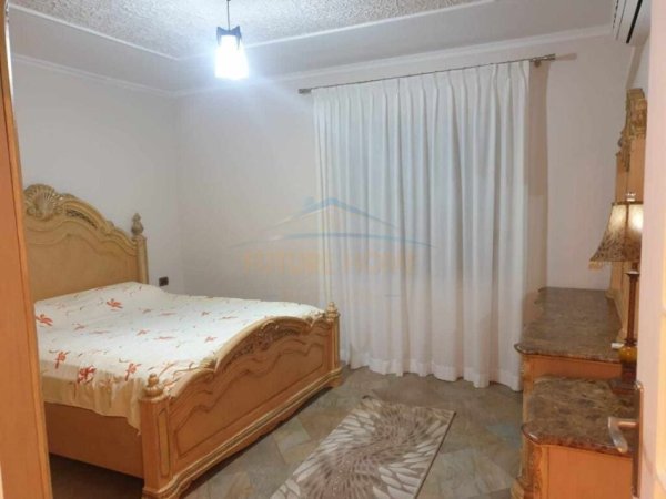 Tirane, jepet me qera apartament 2+1 Kati 8, 110 m² 750 € (Myslym Shyri)