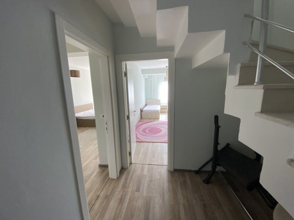 Tirane, jepet me qera apartament duplex 2+1+Aneks+Ballkon Kati 0, 127 m² 800 € (Kodra e Diellit)