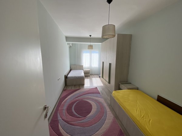 Tirane, jepet me qera apartament duplex 2+1+Aneks+Ballkon Kati 0, 127 m² 800 € (Kodra e Diellit)