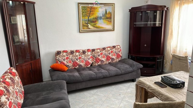 Tirane, jepet me qera apartament 1+1 Kati 4, 65 m² 400 € (don bosko)