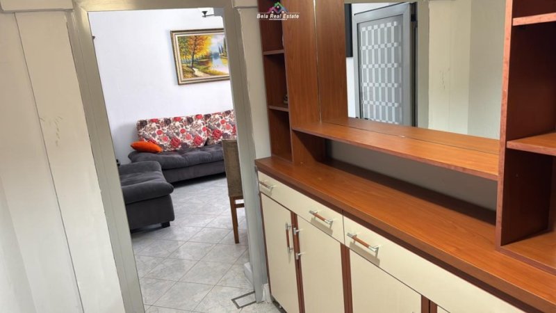 Tirane, jepet me qera apartament 1+1 Kati 4, 65 m² 400 € (don bosko)