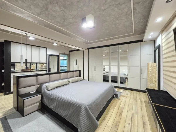 Tirane, jepet me qera apartament 2+1 Kati 4, 190 m² 1.950 € (mysly shyri)