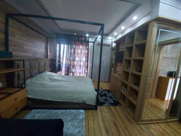 Tirane, jepet me qera apartament 1+1 Kati 8, 96 m² 1100 € (myslym shyri)