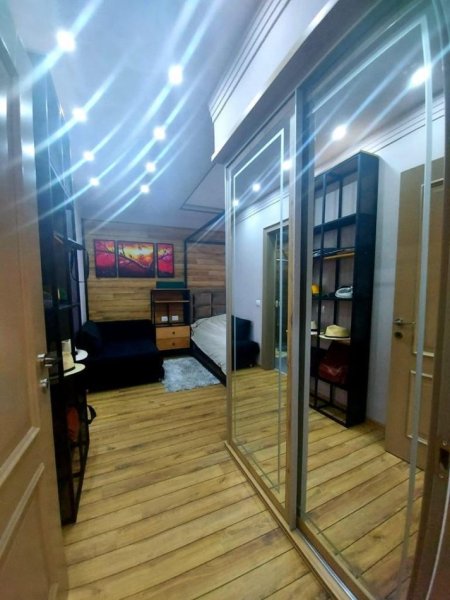 Tirane, jepet me qera apartament 1+1 Kati 8, 96 m² 1100 € (myslym shyri)