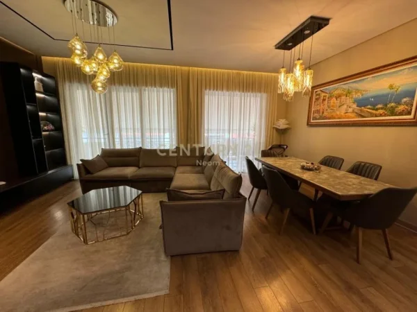 Tirane, shes apartament 2+1+Aneks+Ballkon Kati 8, 138 m² 480.000 € (KOMPLEKSI DELIJORGJI)